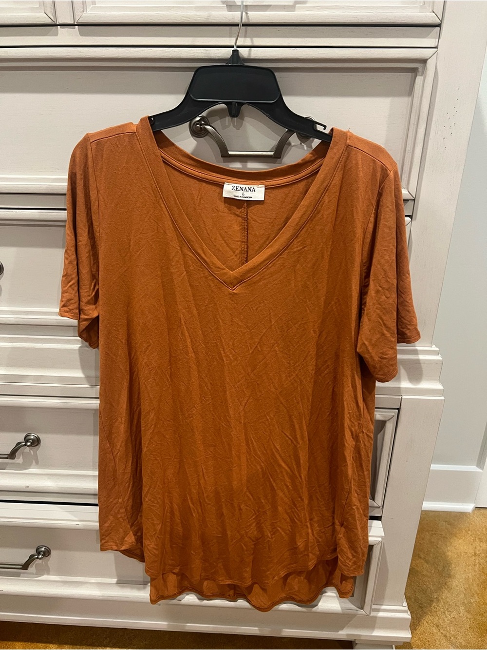 Zenana Outfitters V-Neck Short Sleeve Tee in Rust